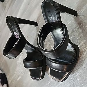 DKNY Ralia platform heels size 8.5